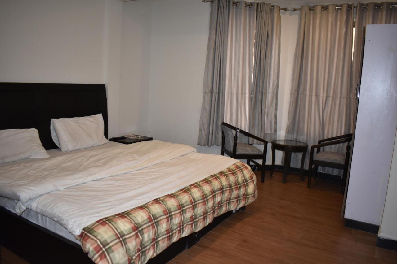 Hotel Royal Inn Murree Kültér fotó
